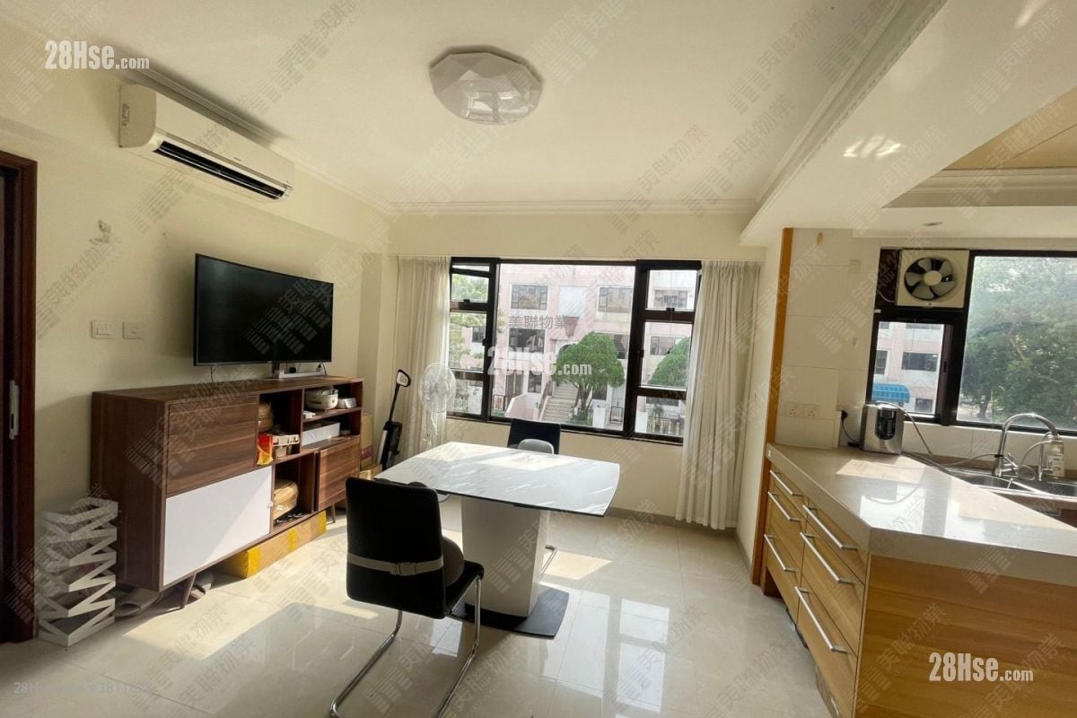 Eden Garden Sell 1,089 ft²