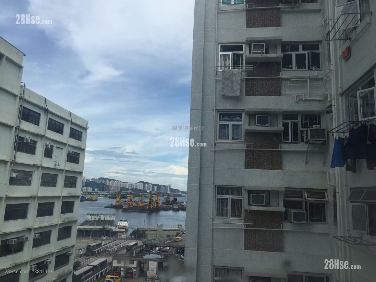 Wyler Garden Sell 2 Bedrooms , 1 Bathroom 409 ft²