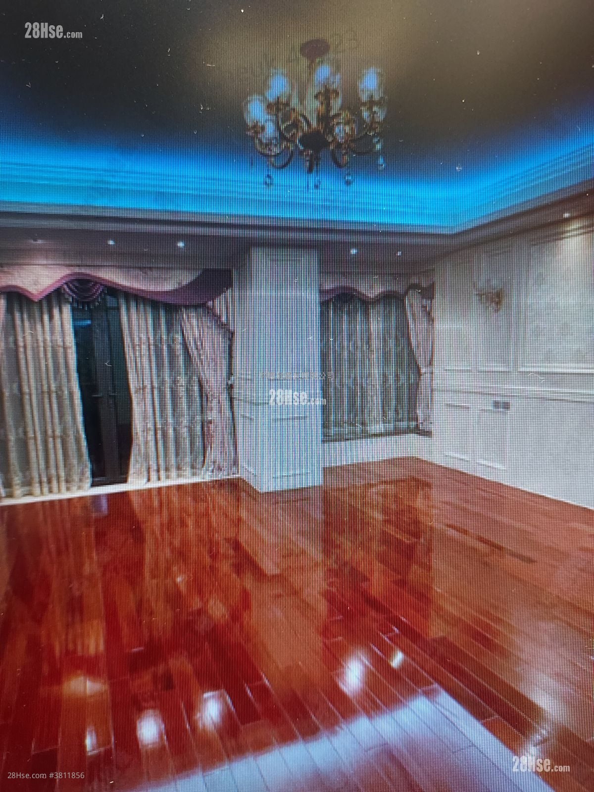 Double Cove Sell 5+ Bedrooms 3,089 ft²