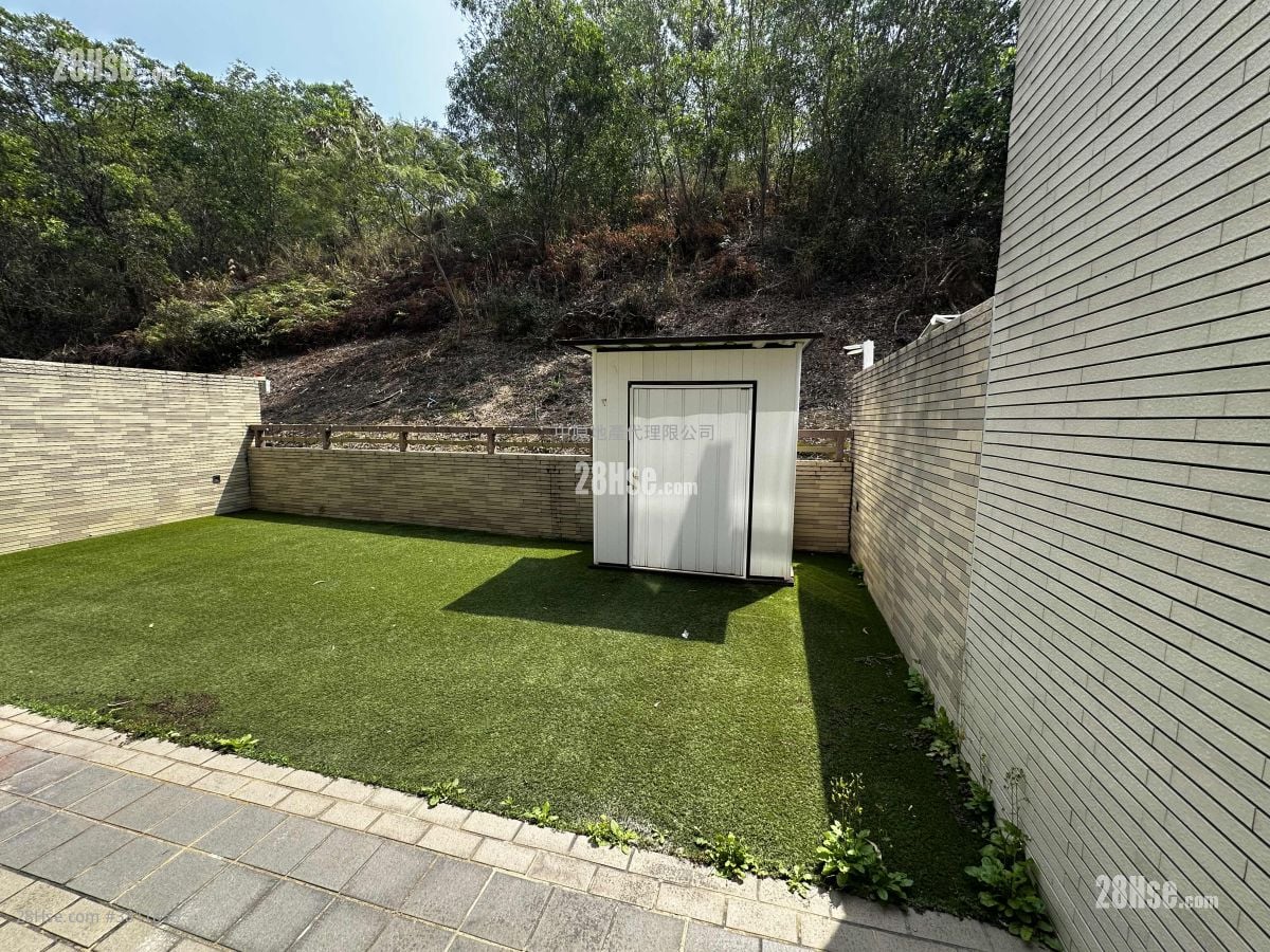 Crescendo Sell 4 Bedrooms , 5+ Bathrooms 1,646 ft²