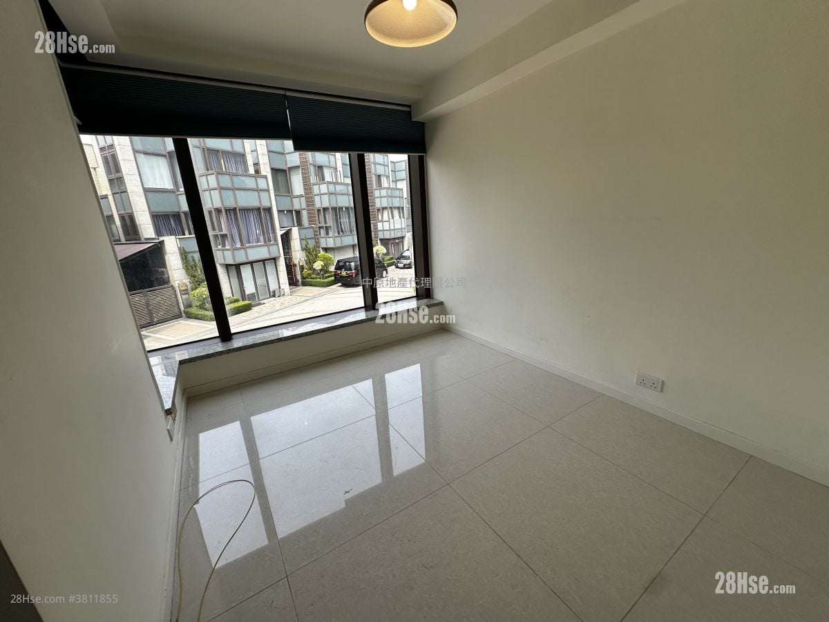 Crescendo Sell 4 Bedrooms , 5+ Bathrooms 1,646 ft²