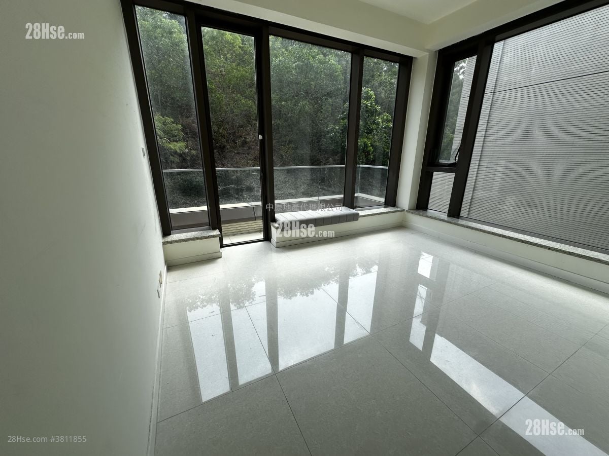 Crescendo Sell 4 Bedrooms , 5+ Bathrooms 1,646 ft²