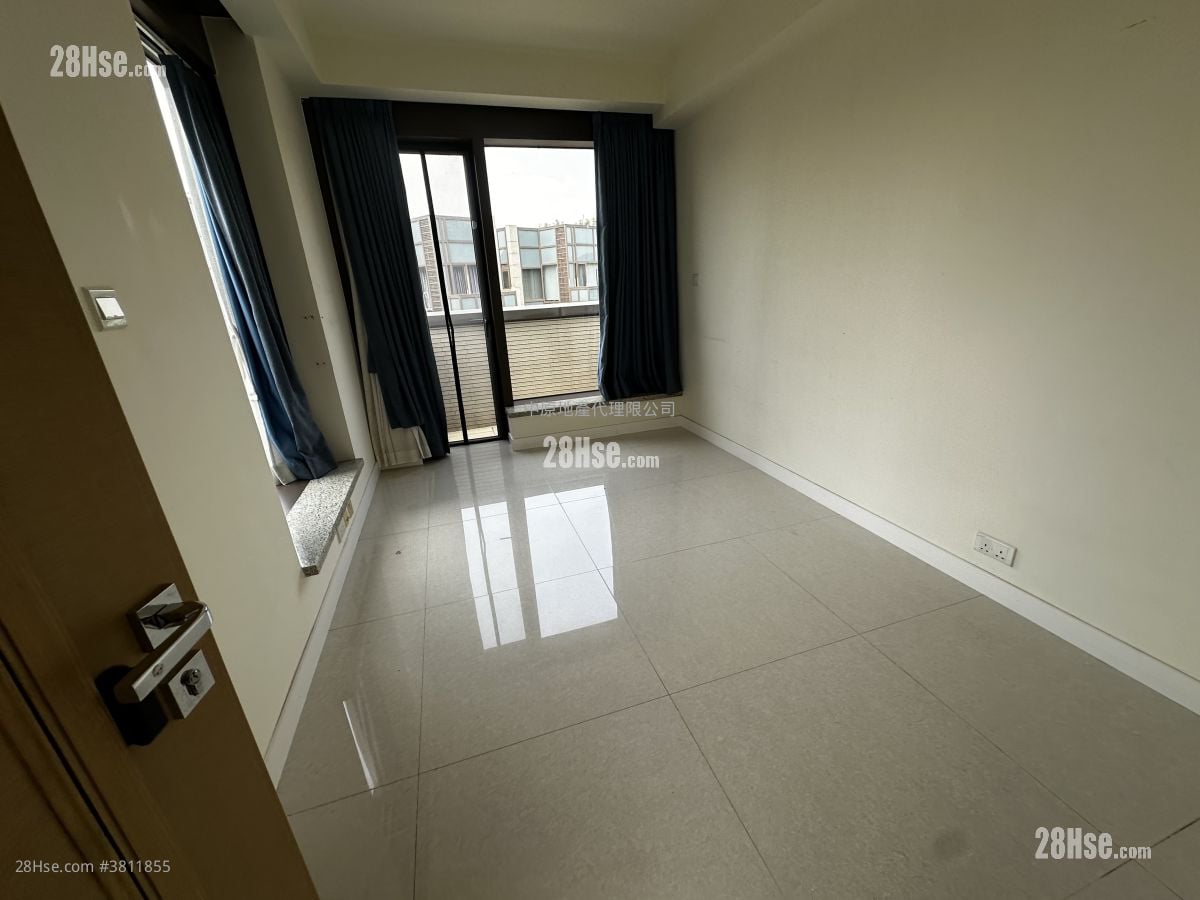 Crescendo Sell 4 Bedrooms , 5+ Bathrooms 1,646 ft²