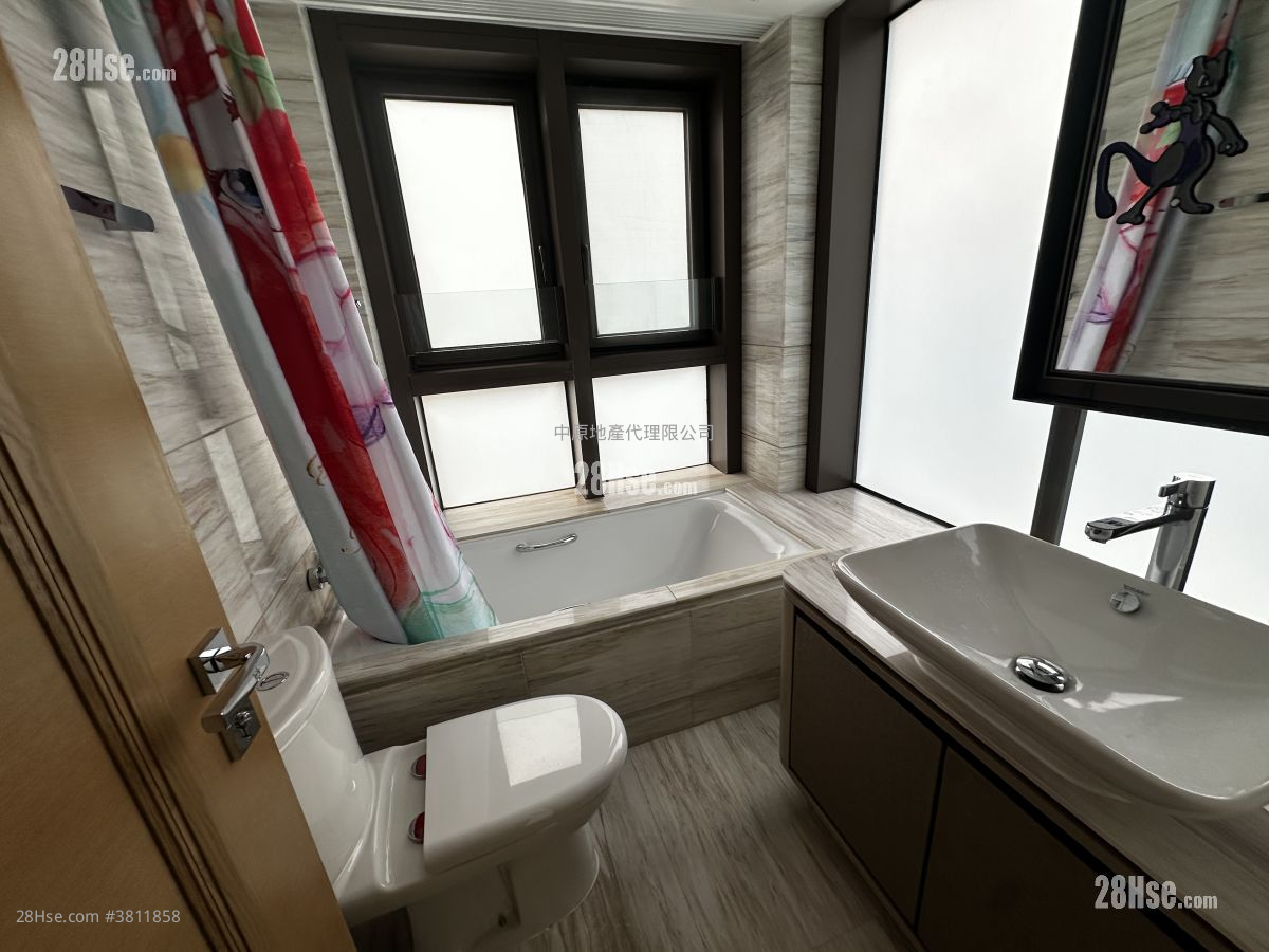 意花園 租盤 4 房 , 5+ 浴室 1,646 平方呎