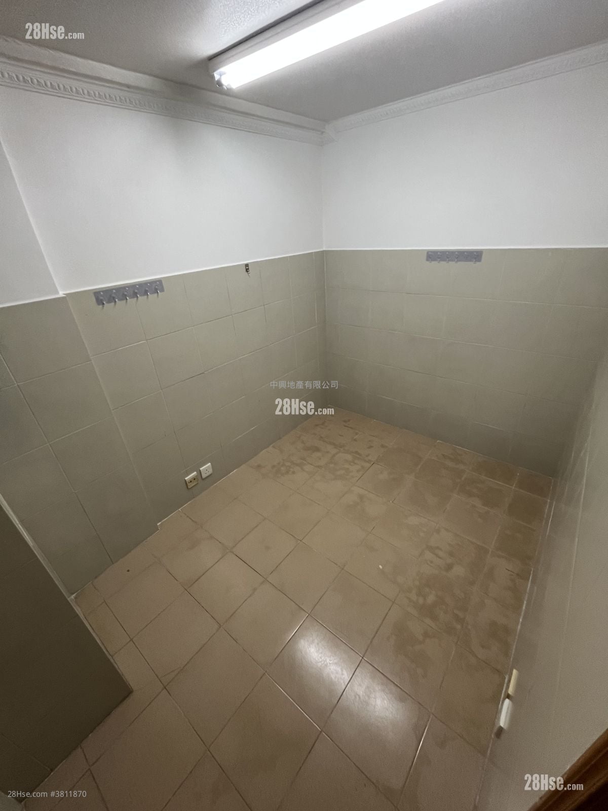 儉德大廈 租盤 2 房 , 1 廁所 300 平方呎