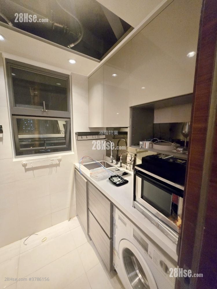 Billionnaire Avant Rental 3 Bedrooms , 2 Bathrooms 628 ft²