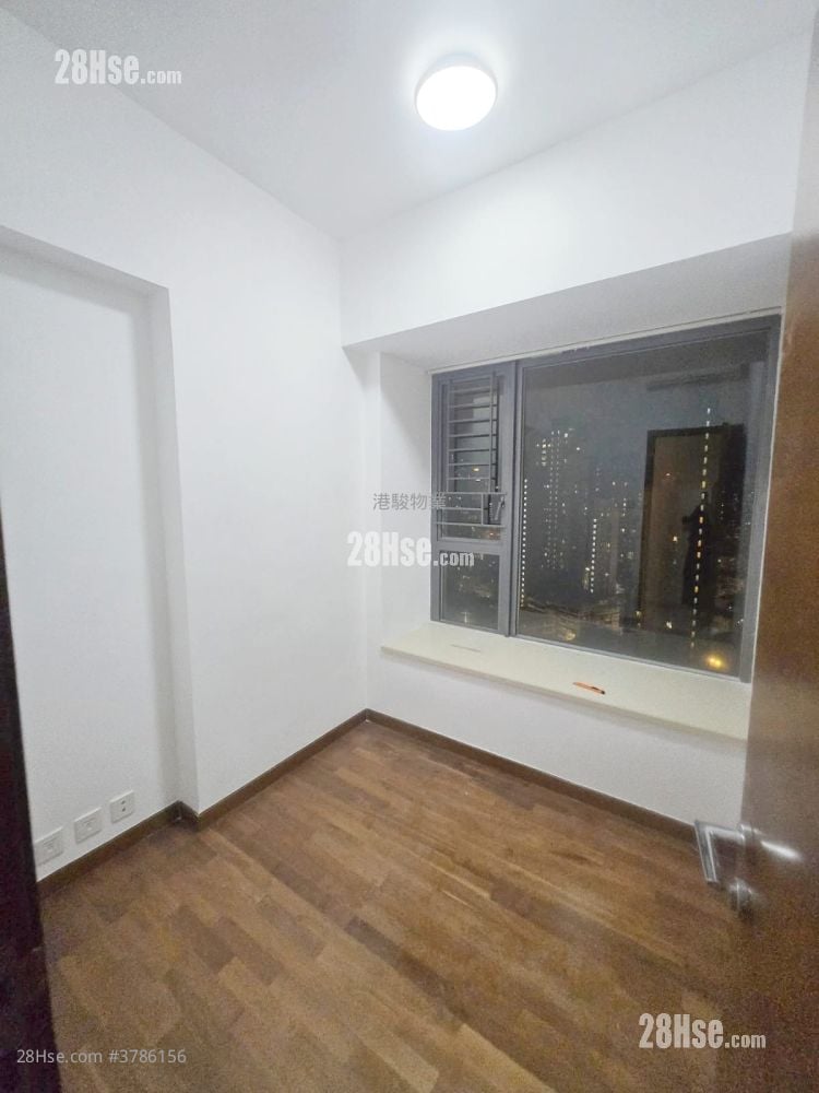 Billionnaire Avant Rental 3 Bedrooms , 2 Bathrooms 628 ft²