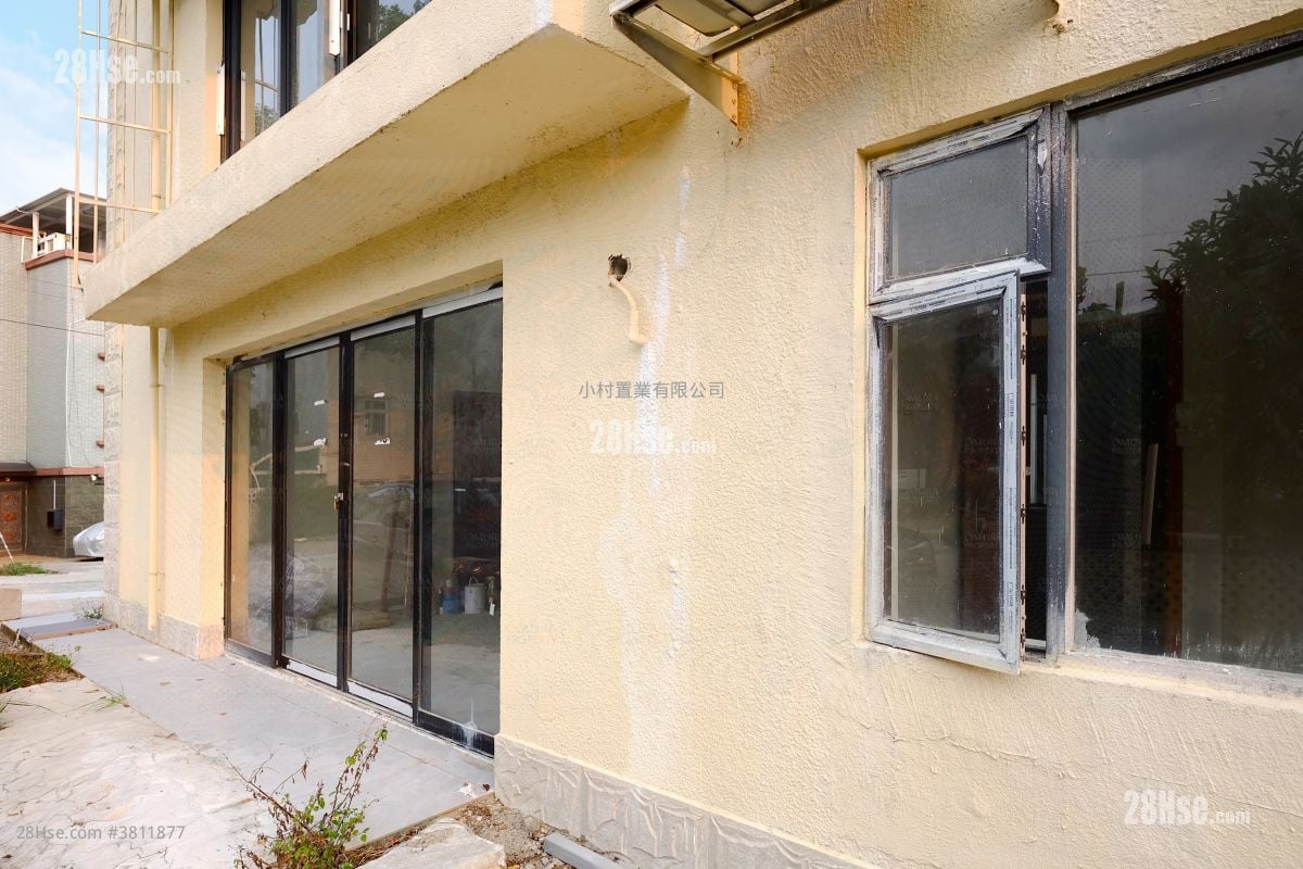 building outlook: Ha Che Sell 3 Bedrooms , 1 Bathroom 625 ft²