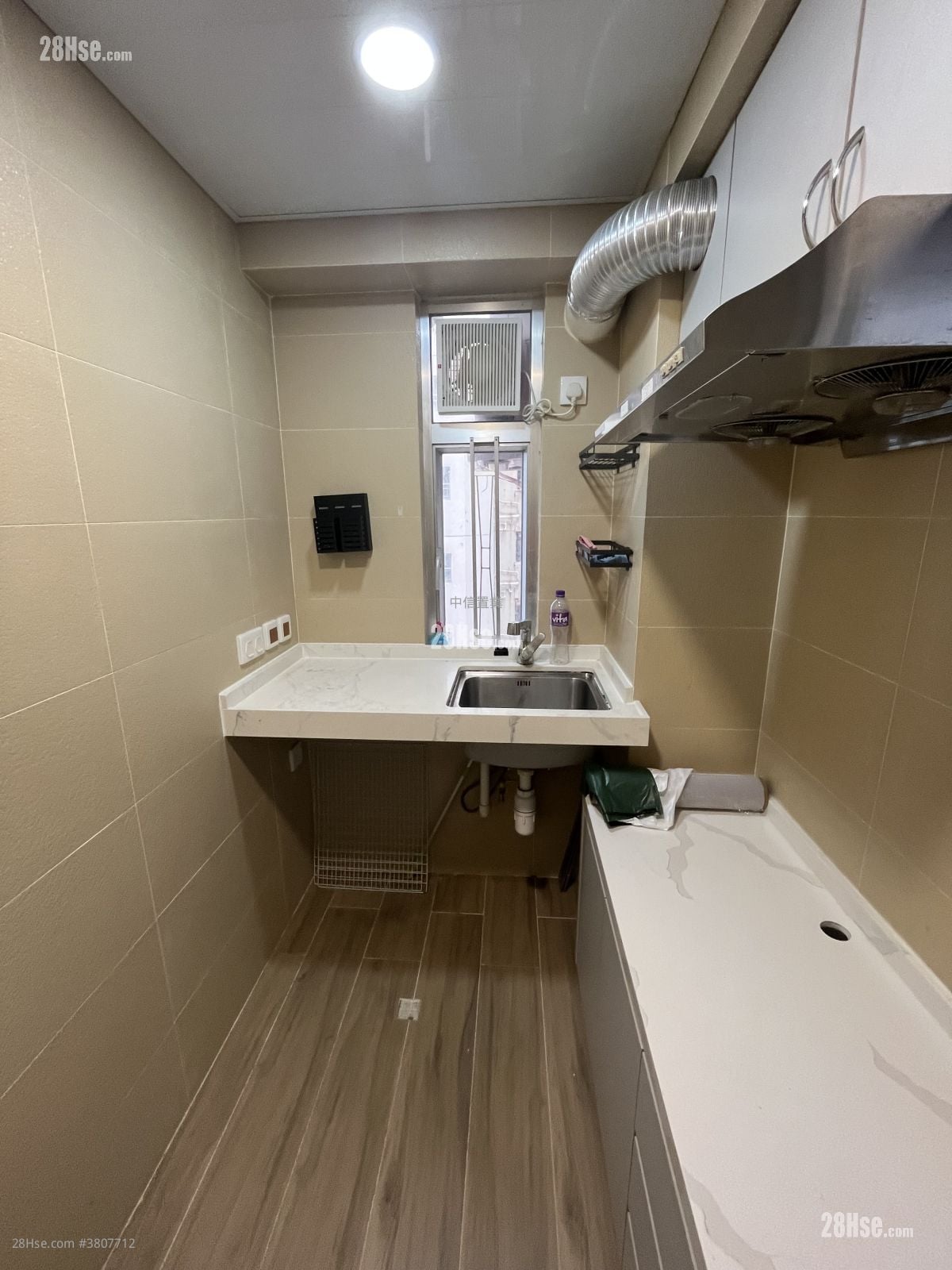 建安大厦 租盘 2 房 , 1 浴室 319 平方尺