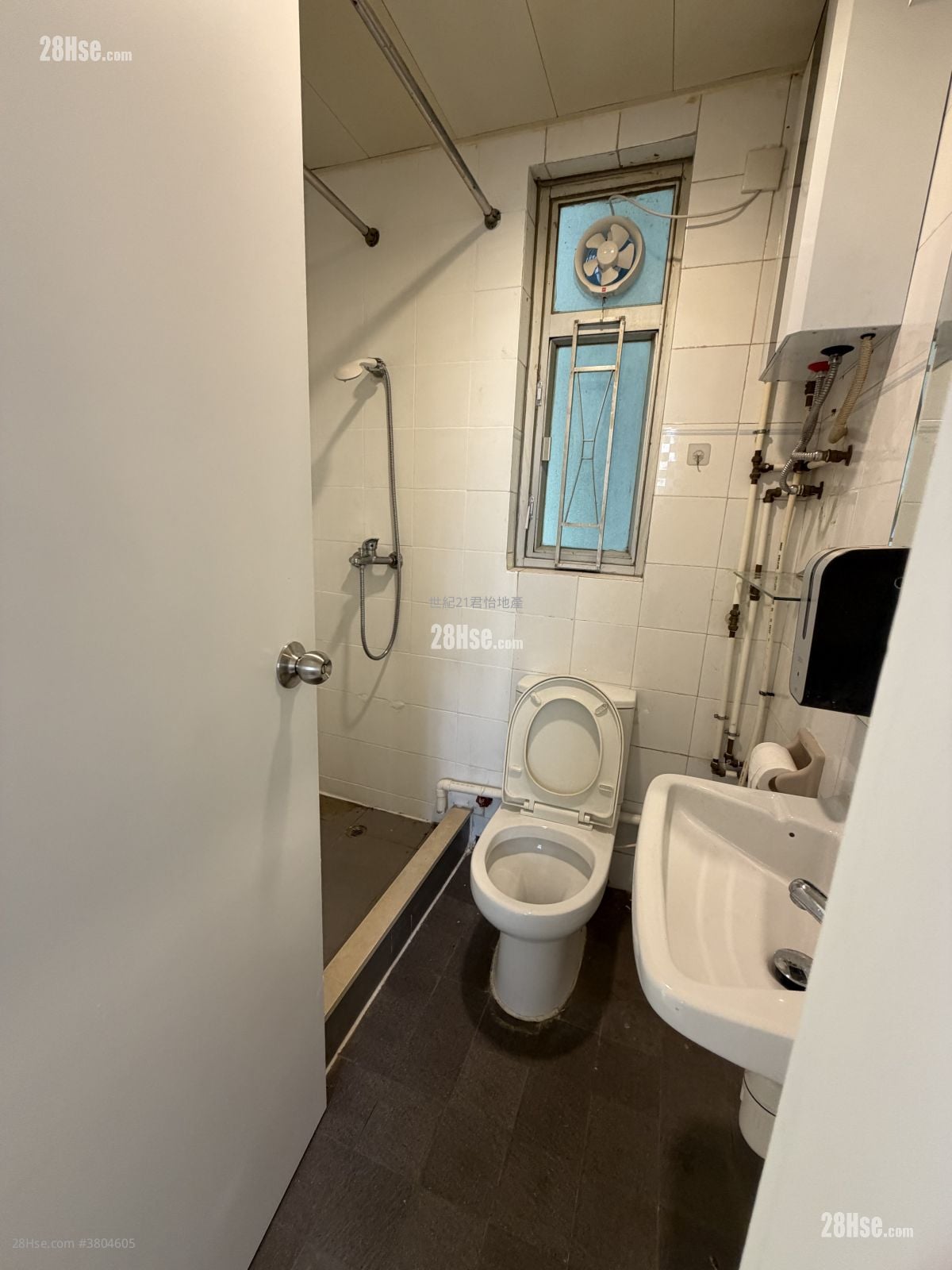 Connie Towers Rental 2 Bedrooms , 1 Bathroom 440 ft²