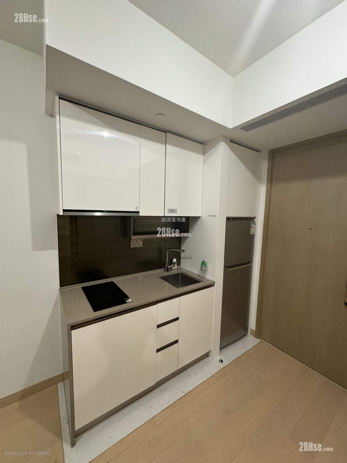 K. Summit Rental 1 Bedroom , 1 Bathroom 293 ft²