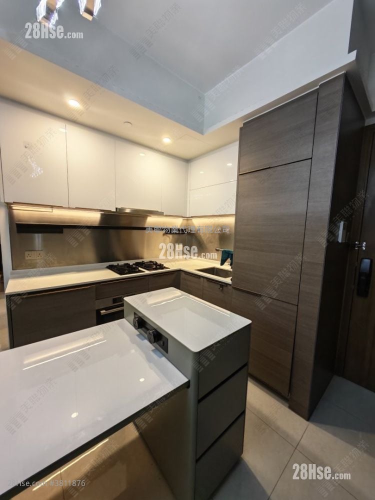 映日湾 售盘 3 房 644 平方尺