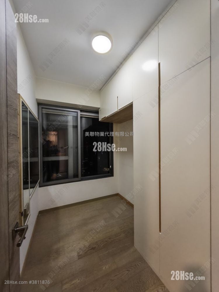 映日湾 售盘 3 房 644 平方尺