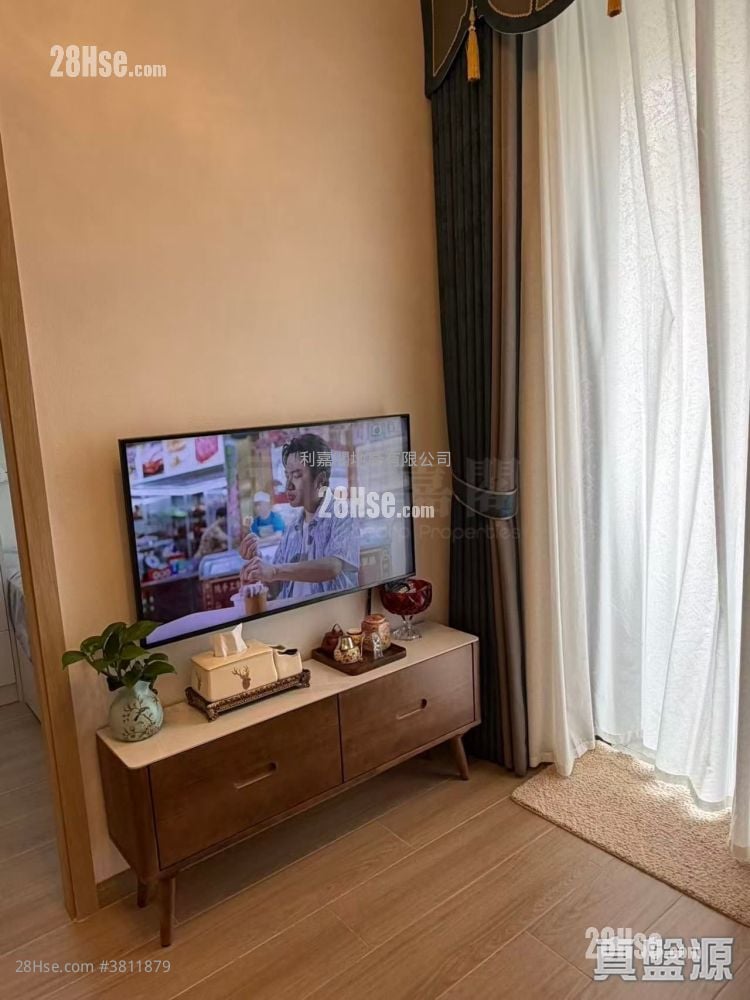 朗天峰 售盘 1 房 285 平方尺