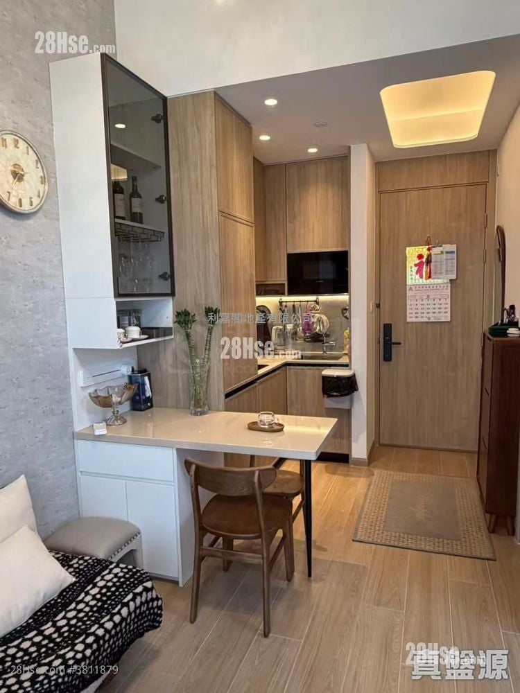 朗天峰 售盘 1 房 285 平方尺