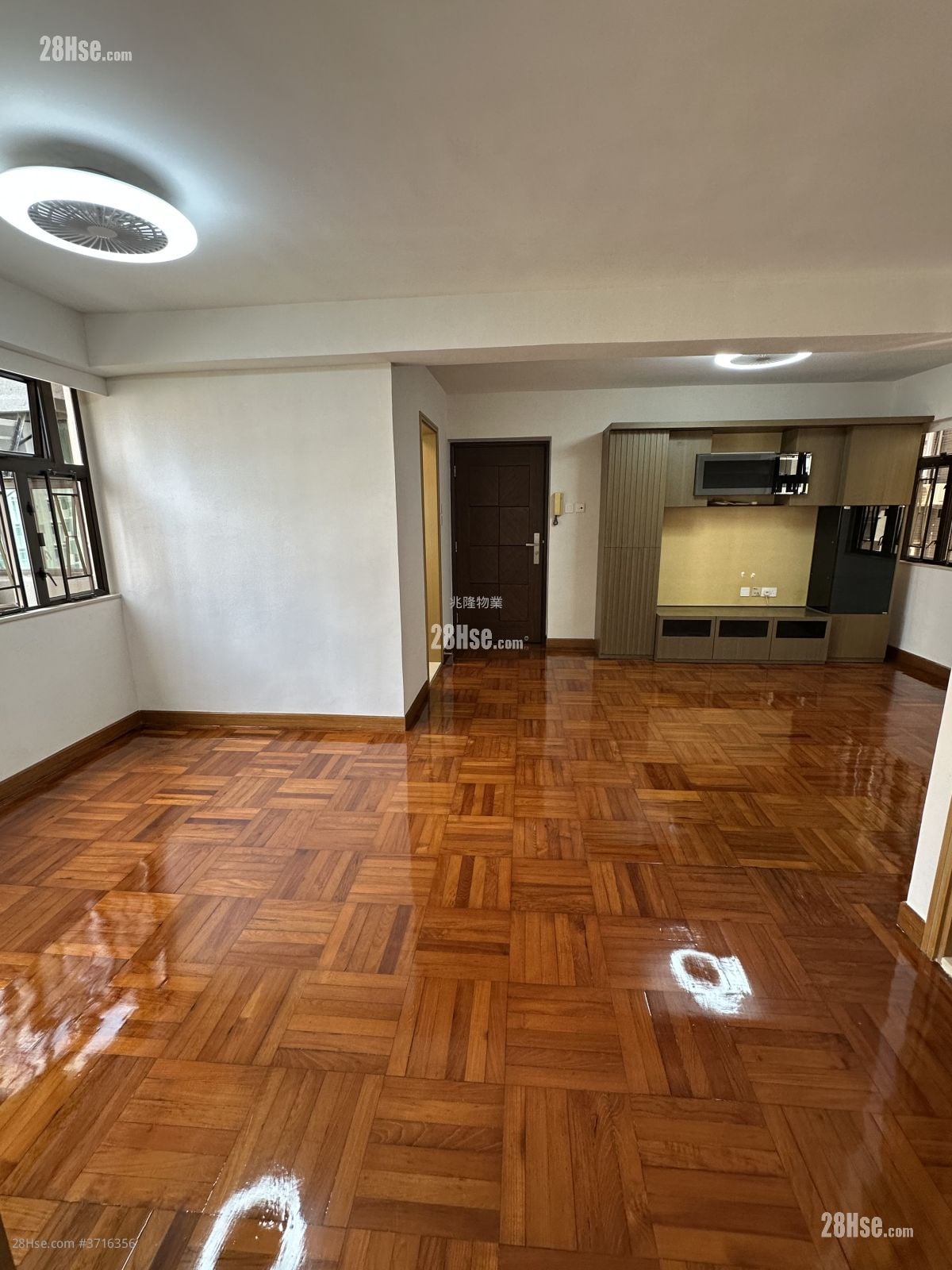 Harbour Court Rental 2 Bedrooms , 1 Bathroom 614 ft²