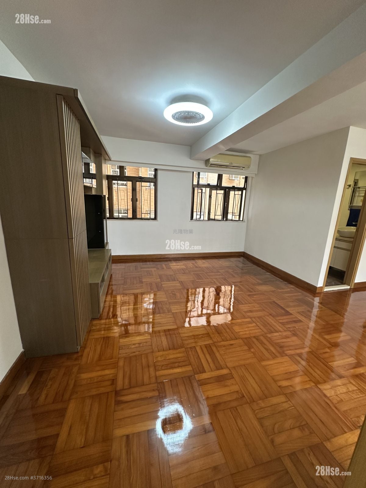 Harbour Court Rental 2 Bedrooms , 1 Bathroom 614 ft²