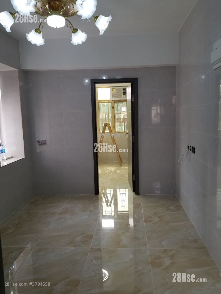 Mascot House Rental 2 Bedrooms , 1 Bathroom 350 ft²