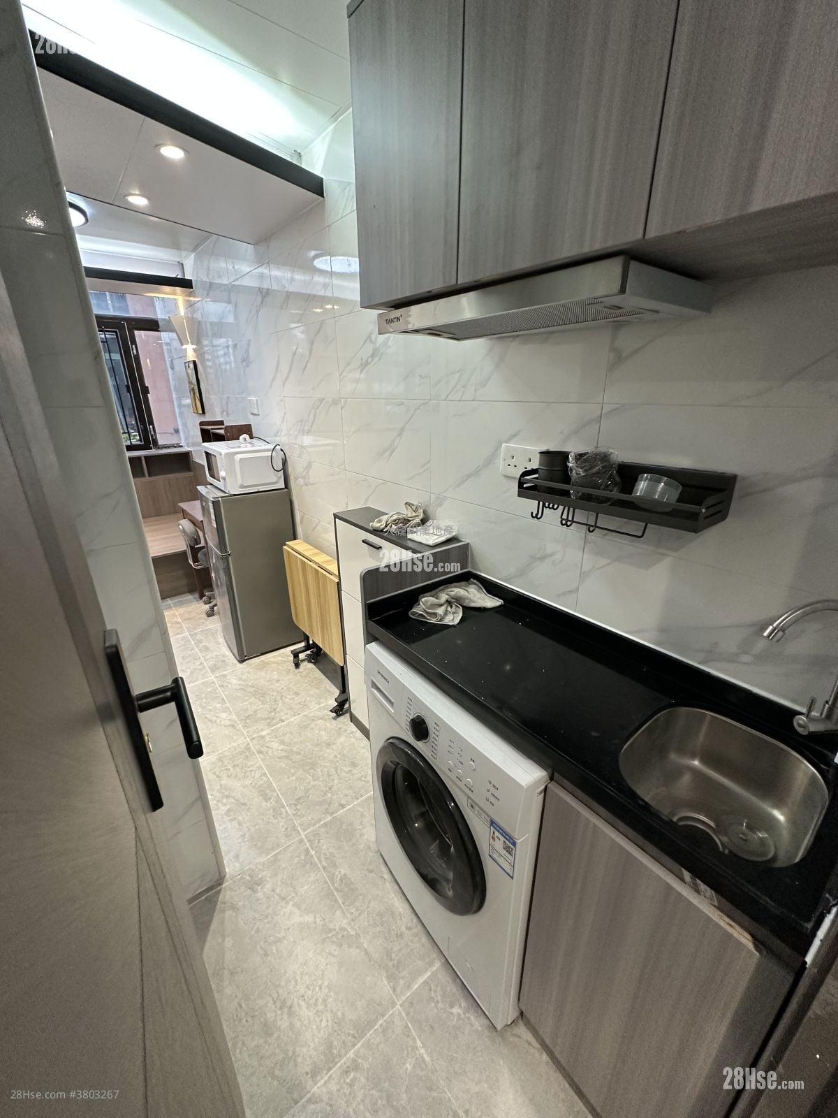 金勋大厦 租盘 158 平方尺