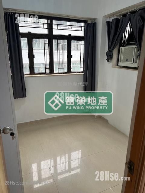 Yuen Fat Building Sell 2 Bedrooms 342 ft²
