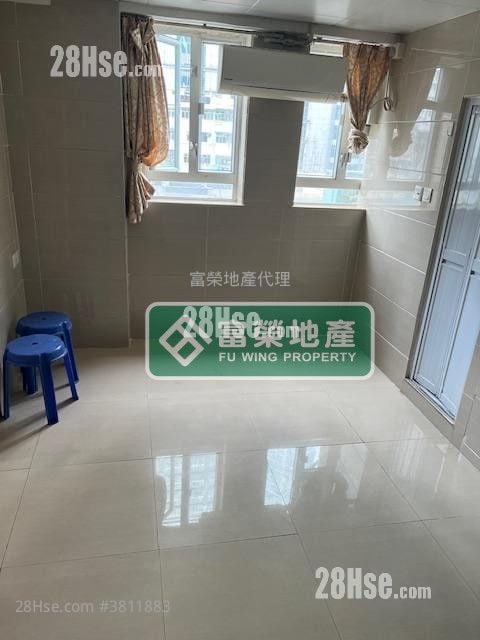 Yuen Fat Building Sell 2 Bedrooms 342 ft²