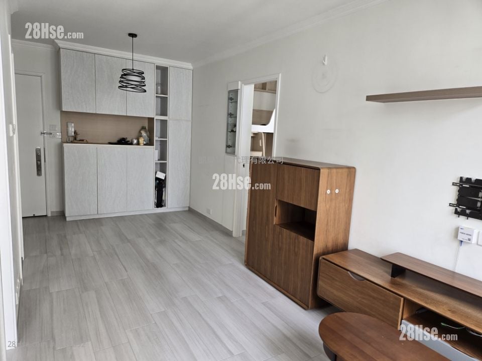 彩兴苑 售盘 2 房 437 平方尺