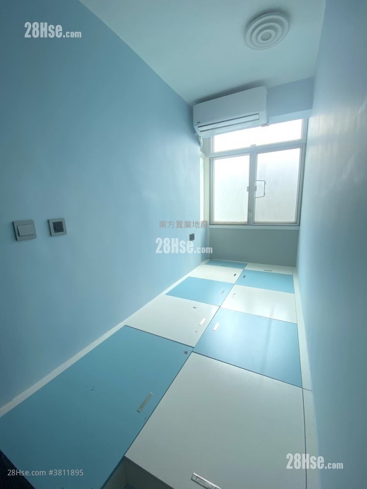 Village Sell 2 Bedrooms , 1 Bathroom 300 ft²