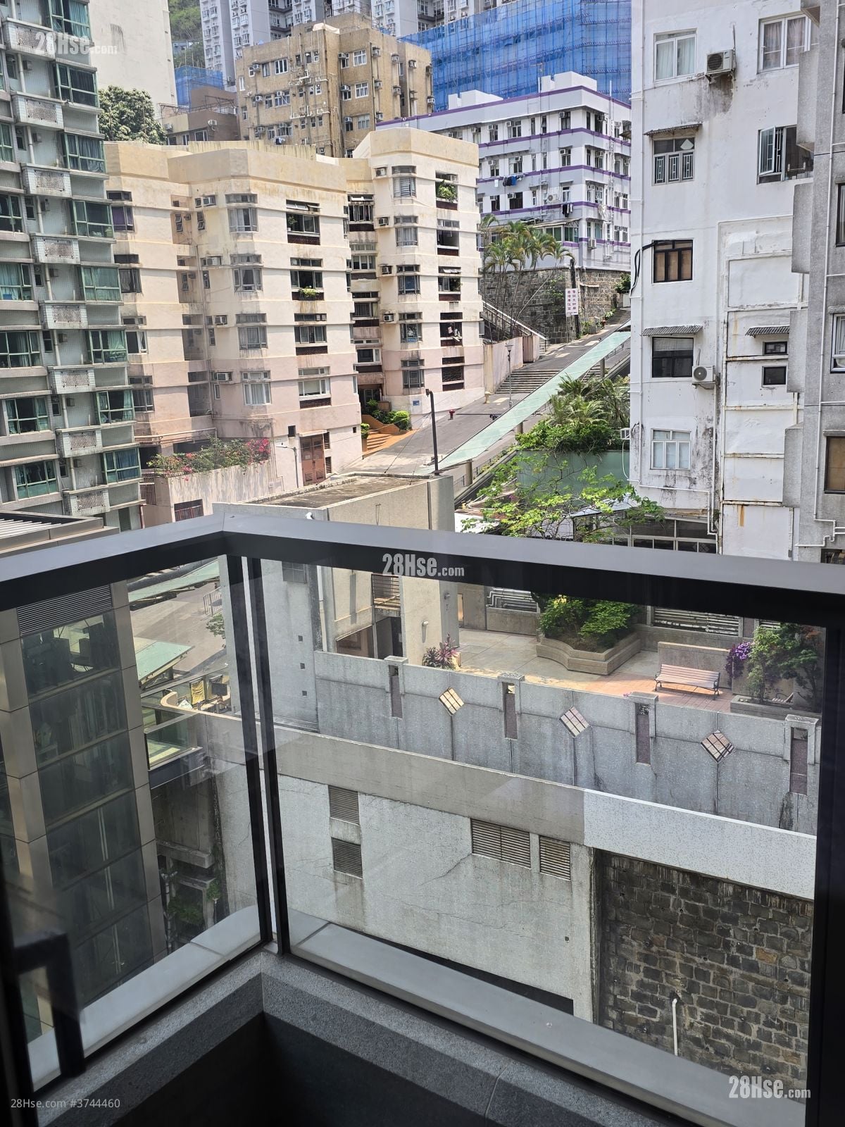 Kennedy 38 租盘 开放式间隔 , 1 浴室 264 平方尺