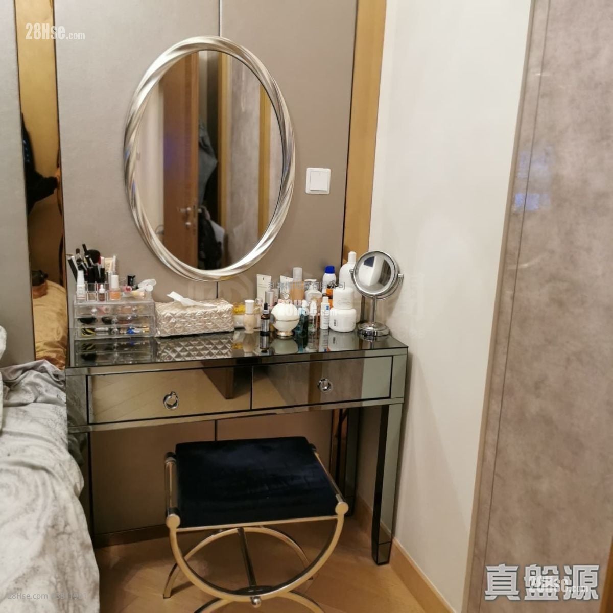 Grand Yoho Sell 3 Bedrooms , 1 Bathroom 631 ft²