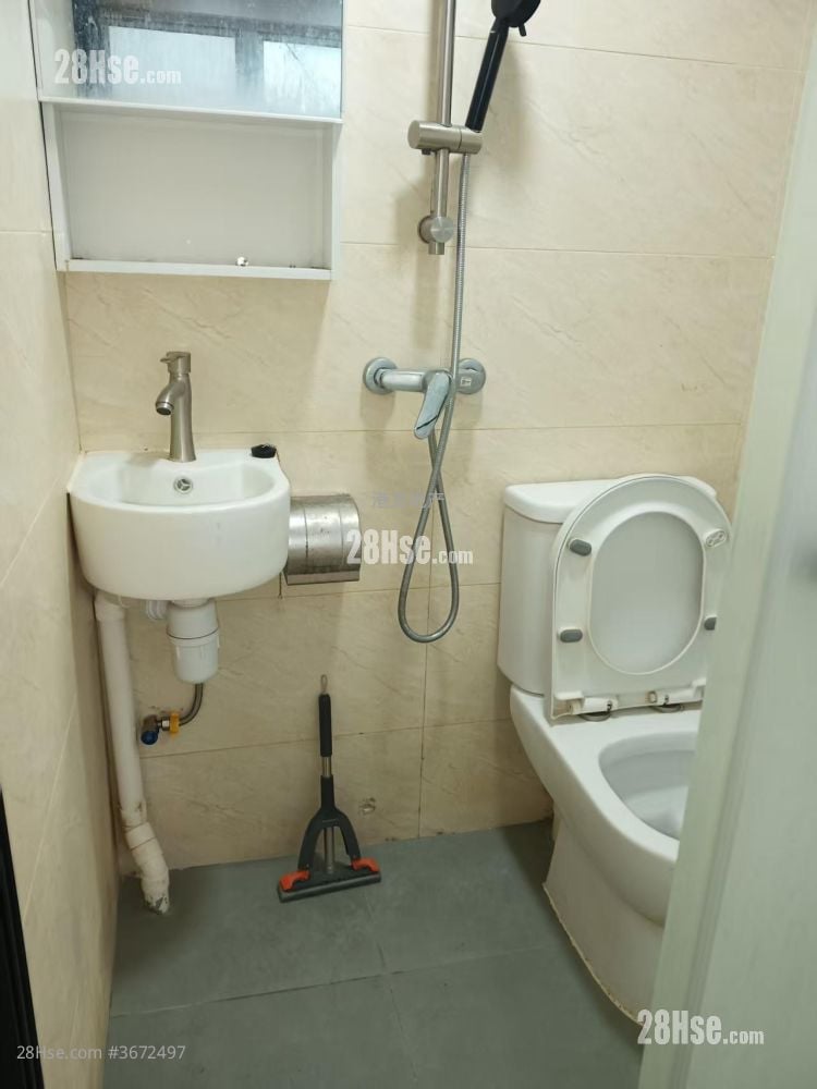 鸭寮街 租盘 2 房 160 平方尺