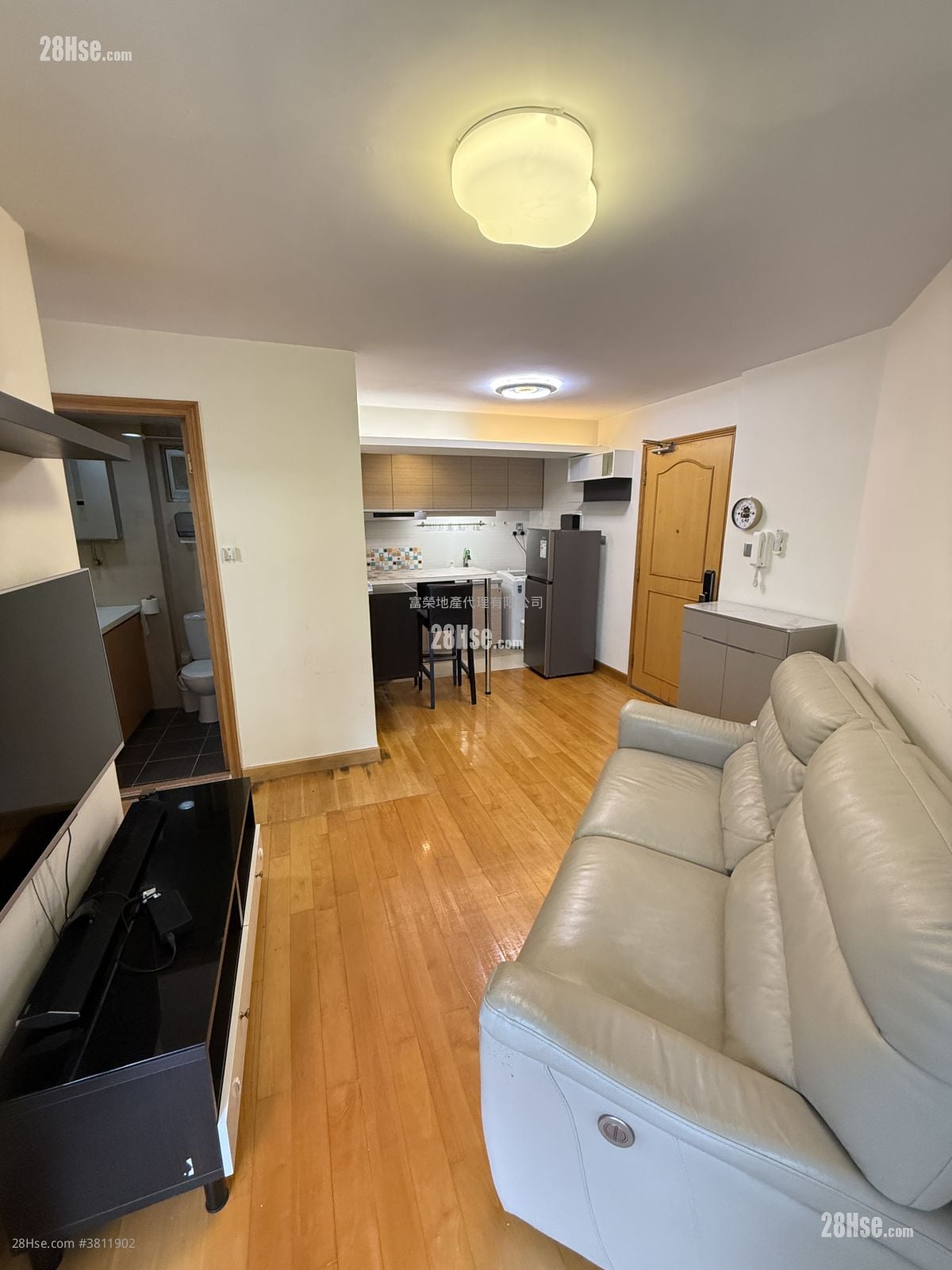 Whampoa Garden Sell 2 Bedrooms , 1 Bathroom 389 ft²