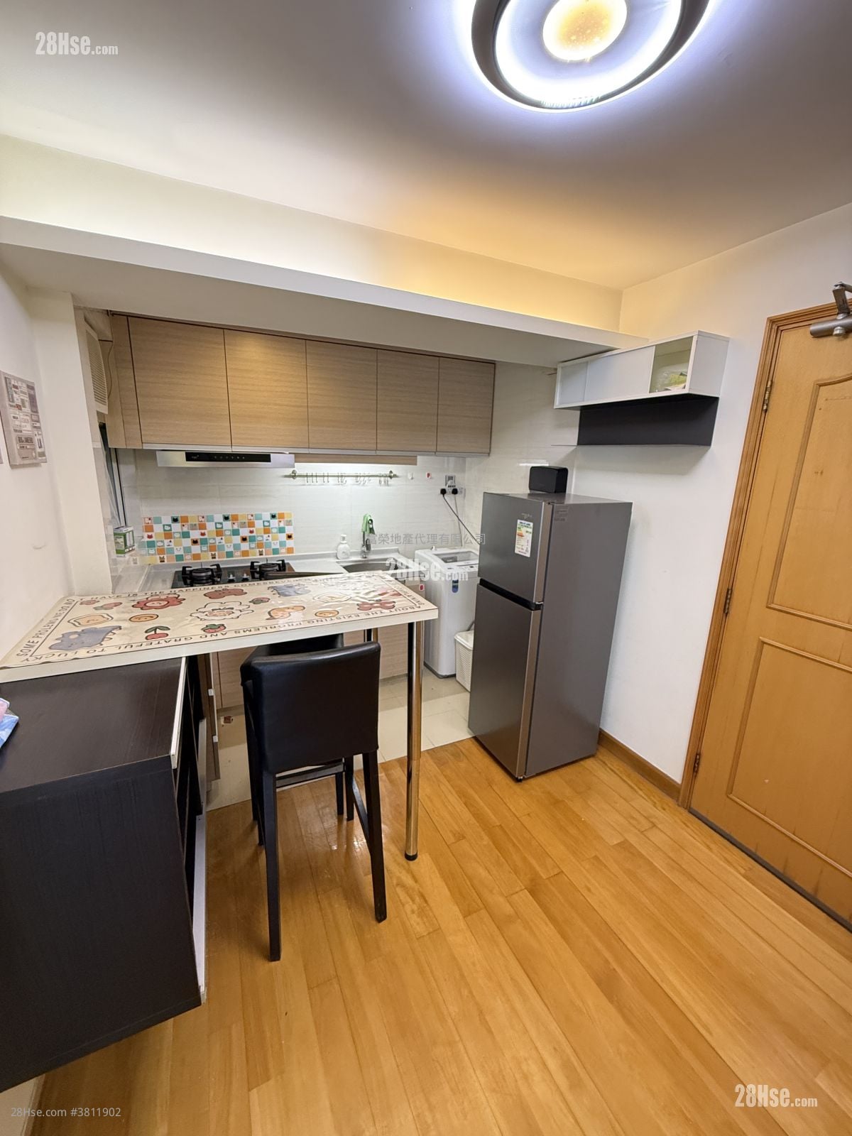 Whampoa Garden Sell 2 Bedrooms , 1 Bathroom 389 ft²