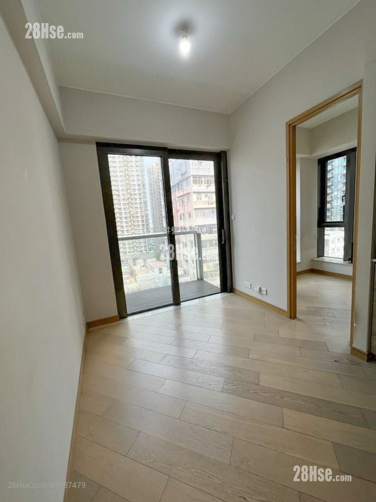 傲形 租盘 1 房 , 1 浴室 247 平方尺