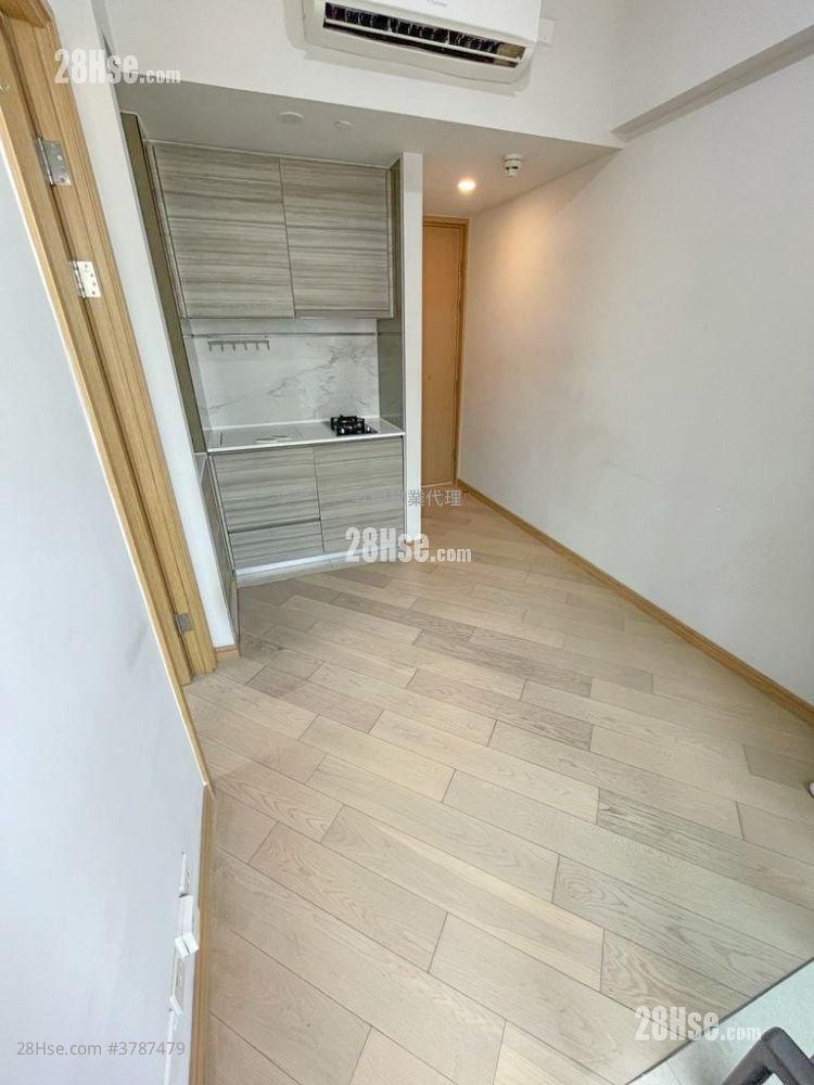 傲形 租盘 1 房 , 1 浴室 247 平方尺