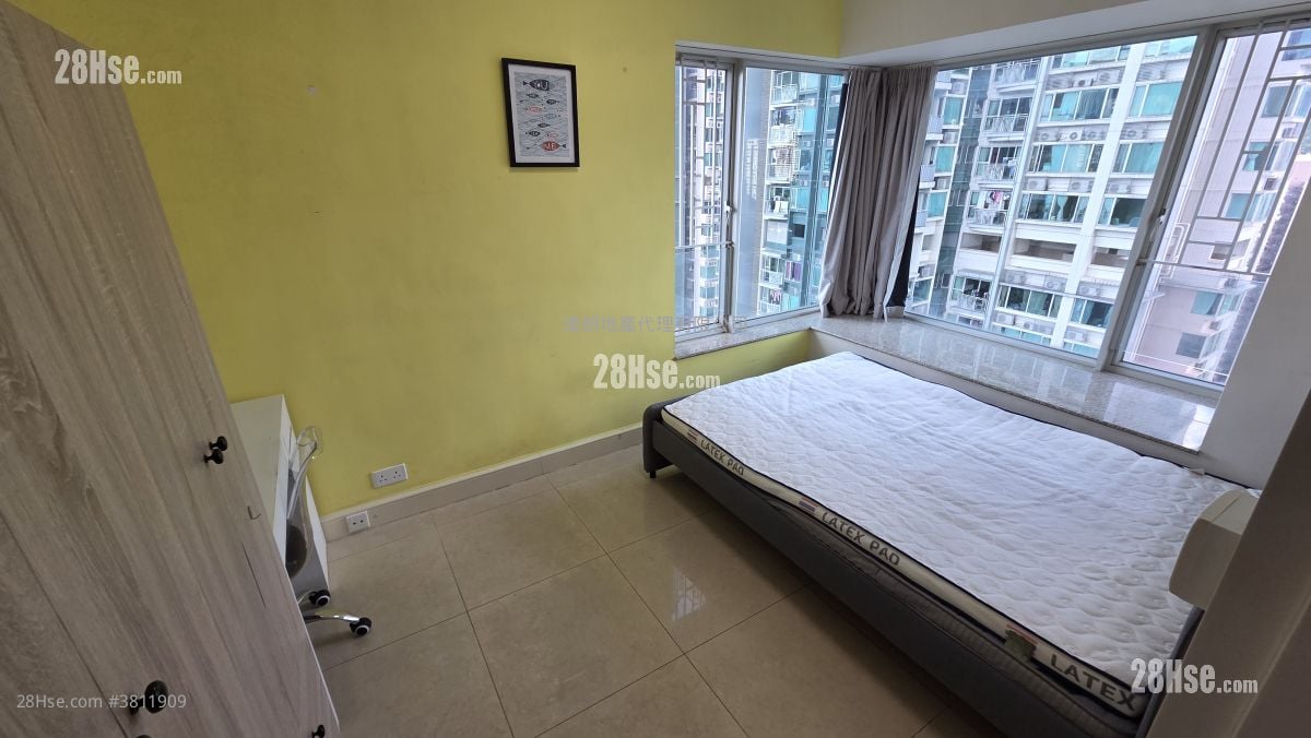 Festival City Rental 5+ Bedrooms , 2 Bathrooms 785 ft²