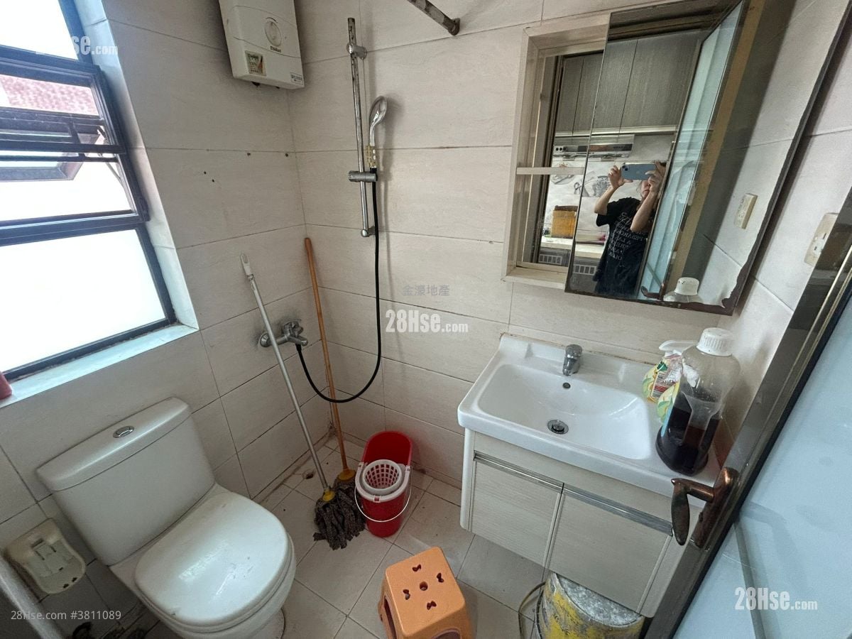 村屋 租盤 1 房 , 1 浴室 300 平方呎