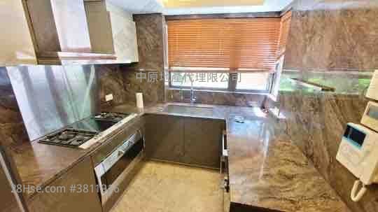 The Visionary Sell 5+ Bedrooms , 5+ Bathrooms 2,546 ft²