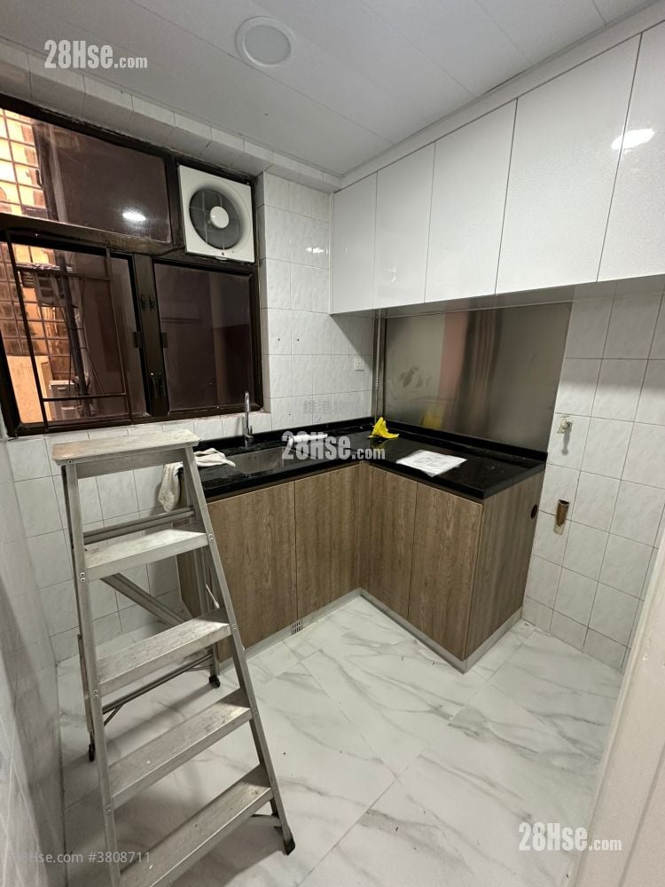 Chee On Building Rental 2 Bedrooms , 1 Bathroom 465 ft²