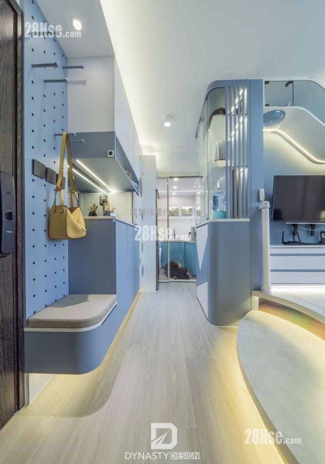 Choi Hing Court Sell 2 Bedrooms , 1 Bathroom 452 ft²