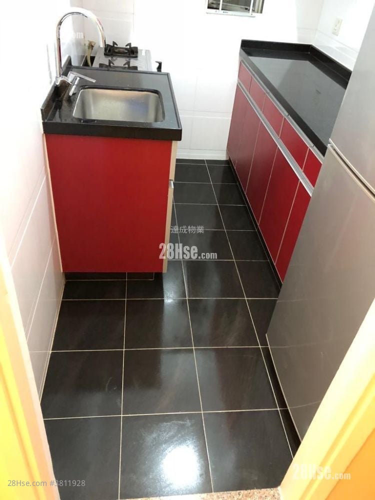 英皇大楼 售盘 2 房 , 1 浴室 498 平方尺