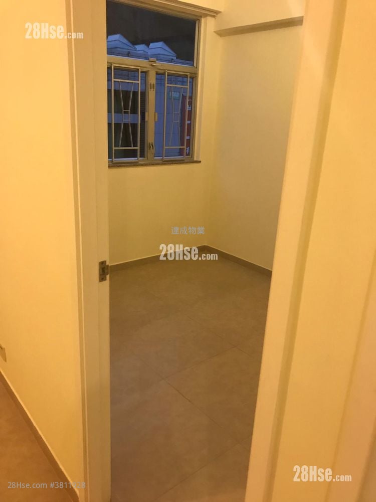 英皇大楼 售盘 2 房 , 1 浴室 498 平方尺