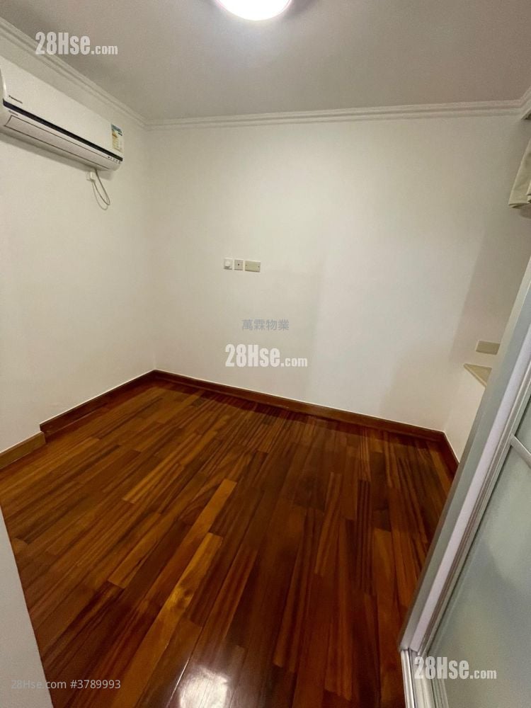 Whampoa Garden Sell 3 Bedrooms , 2 Bathrooms 639 ft²