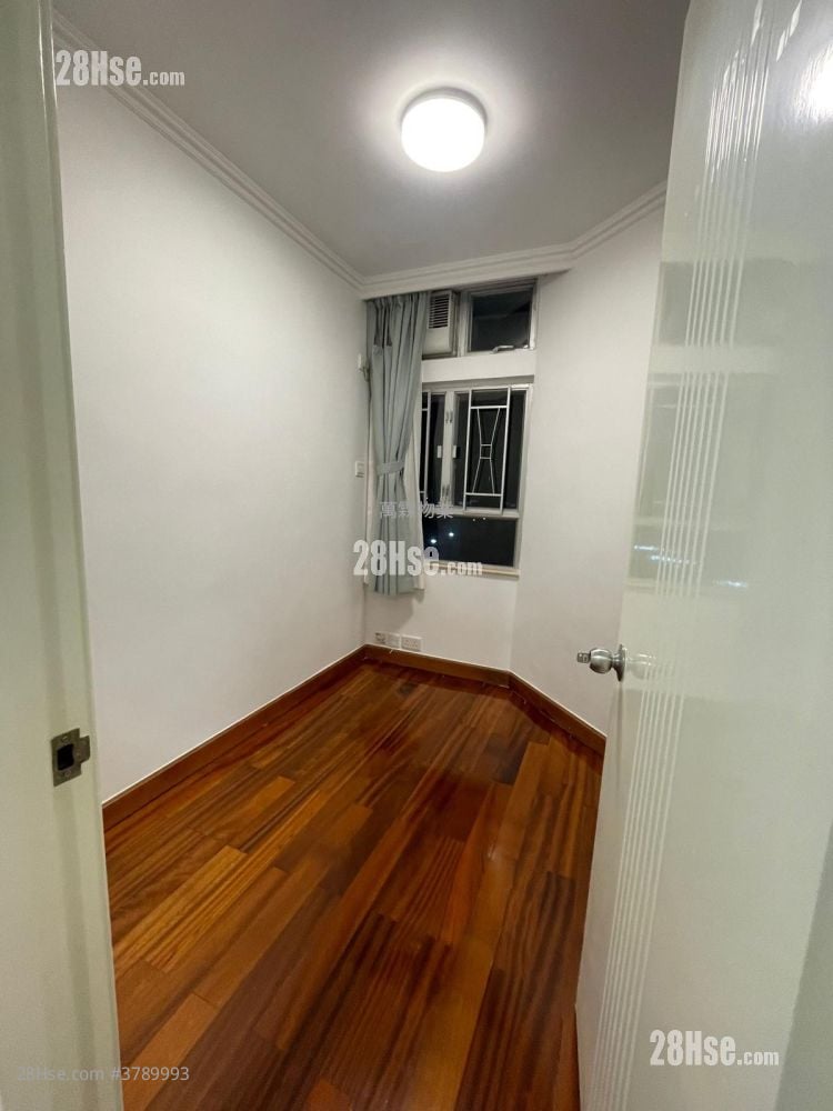 Whampoa Garden Sell 3 Bedrooms , 2 Bathrooms 639 ft²