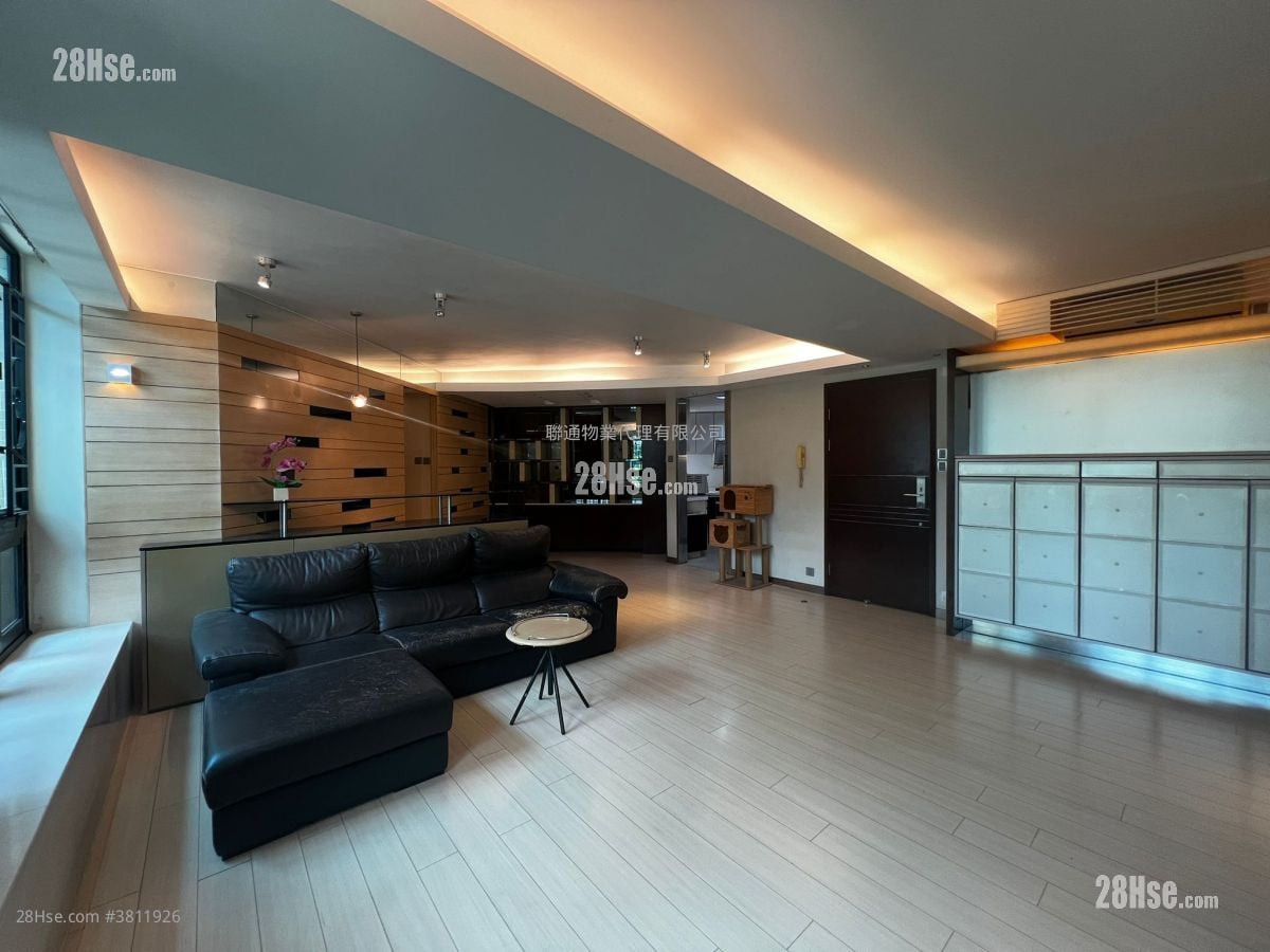 单幢楼房 售盘 5+ 房 , 4 浴室 1,504 平方尺