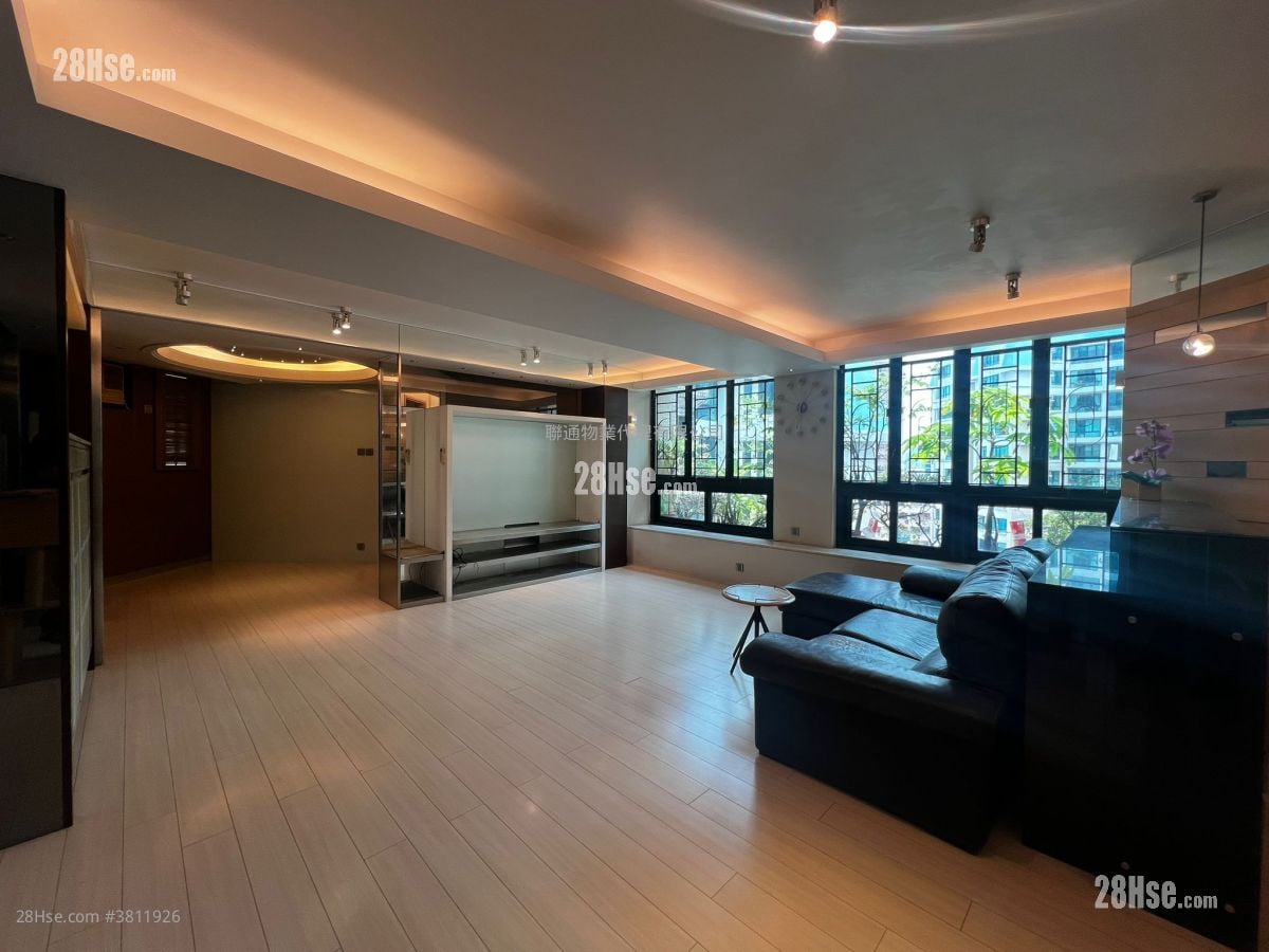 单幢楼房 售盘 5+ 房 , 4 浴室 1,504 平方尺