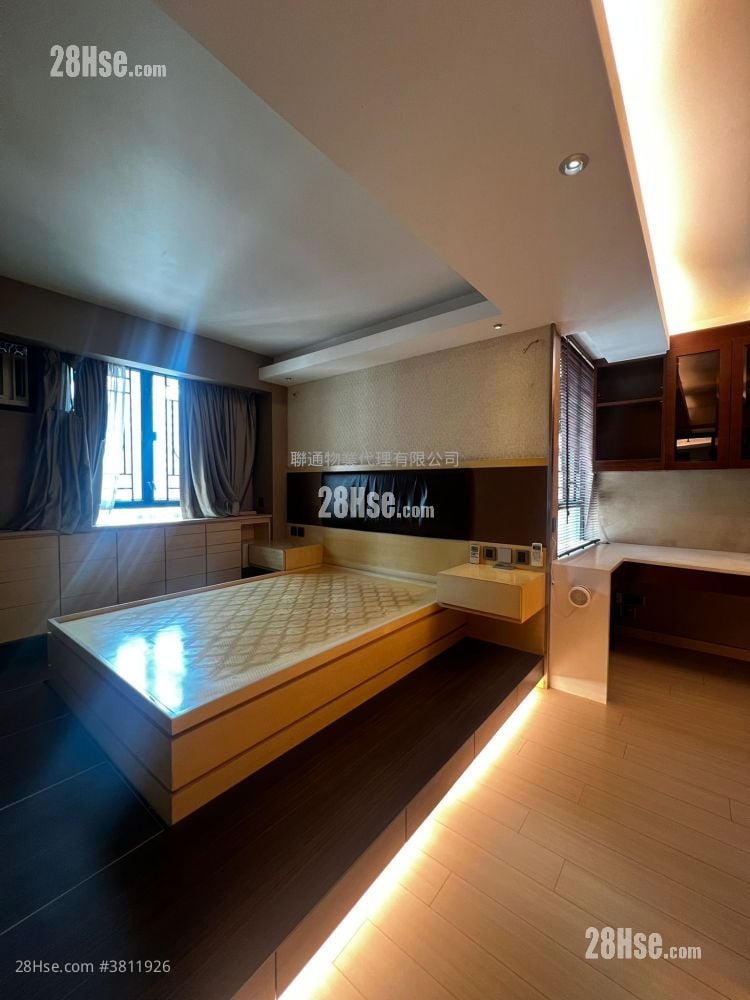 单幢楼房 售盘 5+ 房 , 4 浴室 1,504 平方尺