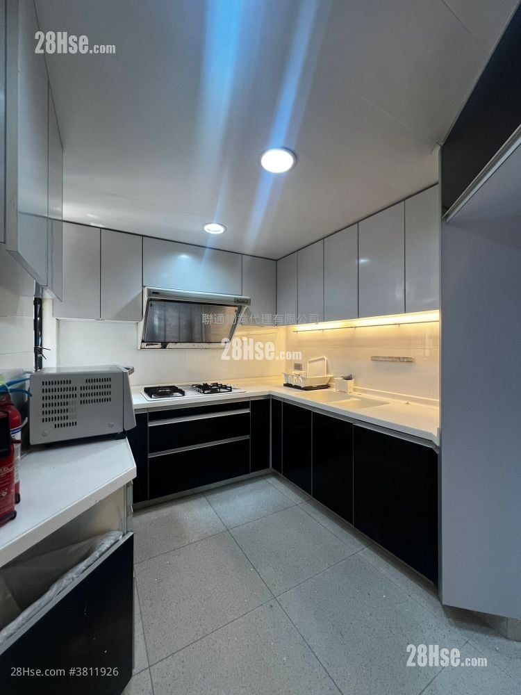 单幢楼房 售盘 5+ 房 , 4 浴室 1,504 平方尺