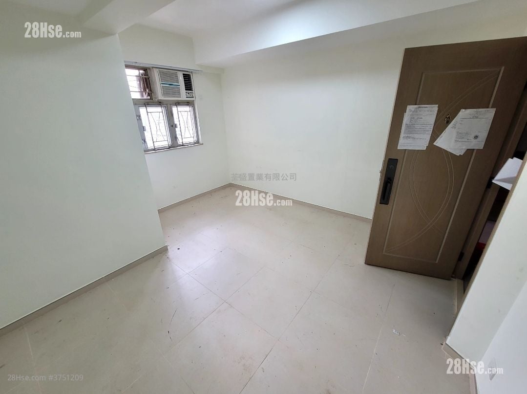 廳: 登發大廈 租盤 1 浴室 230 平方呎