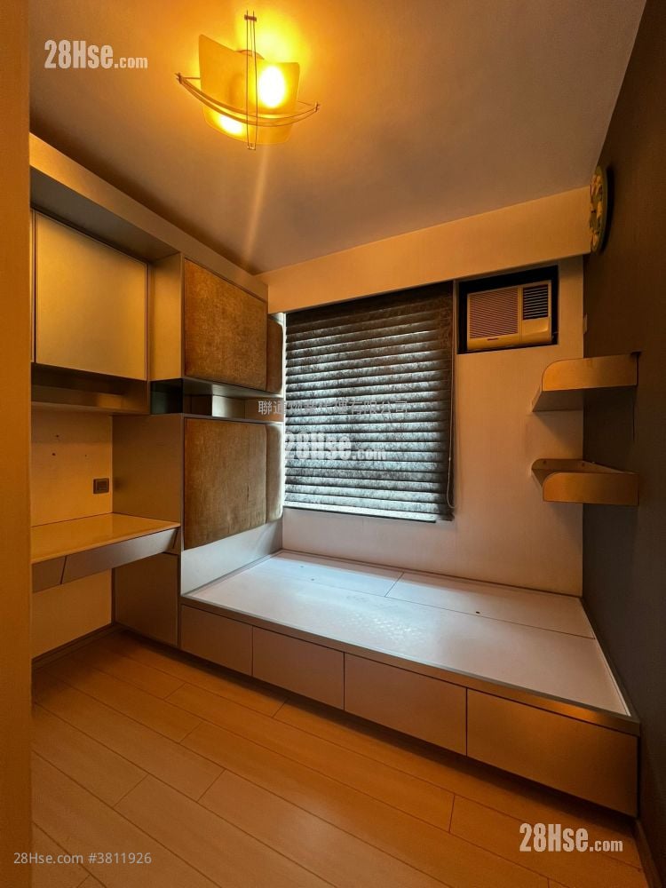 单幢楼房 售盘 5+ 房 , 4 浴室 1,504 平方尺