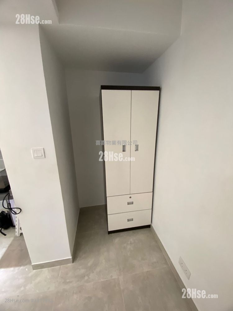 Apartment Rental Studio , 1 Bathroom 210 ft²